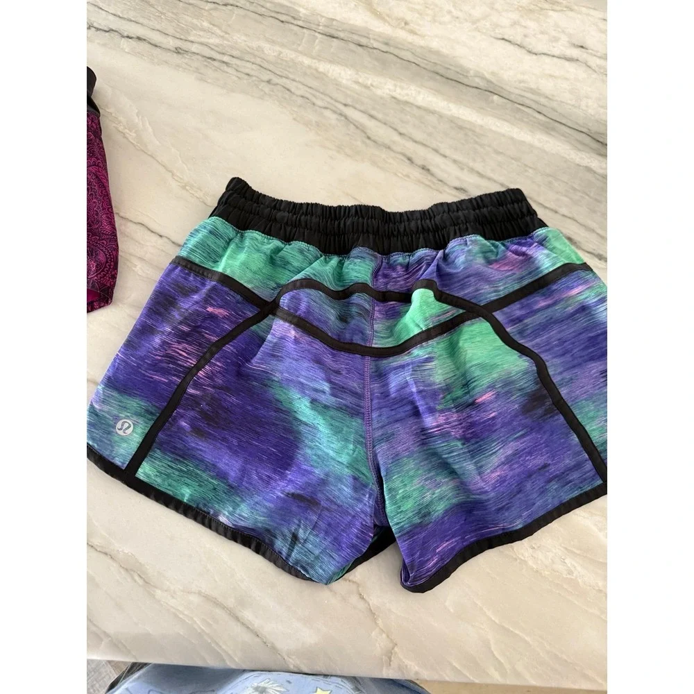 Lululemon shorts size 6